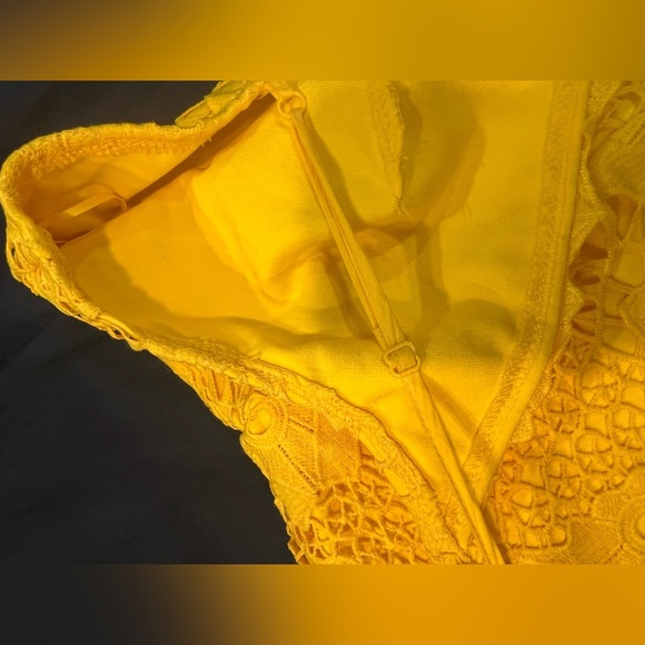 Lulus Spaghetti Strap Yellow Laced Dress Size L - Picture 4 of 6